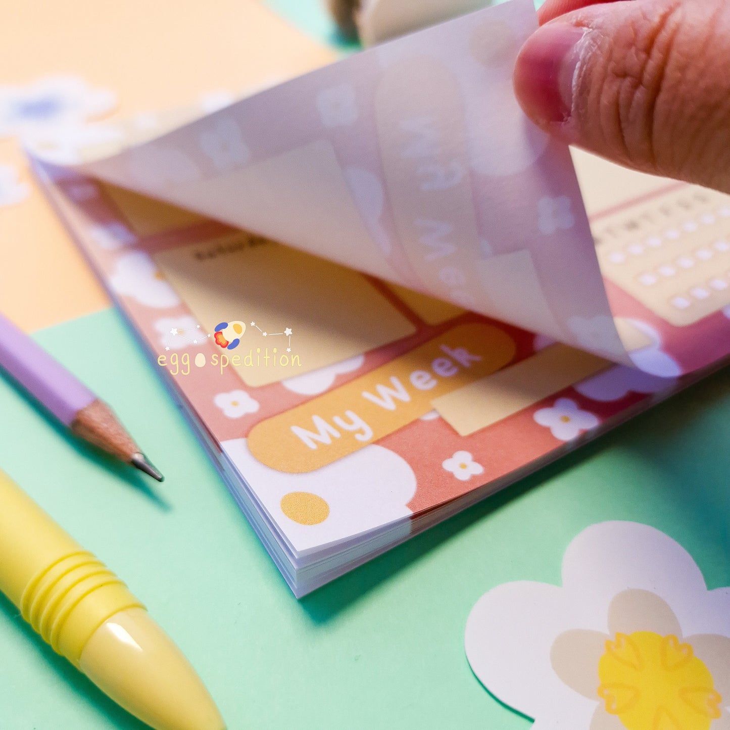 Daisy Explosion Gradient Week Planner Pad